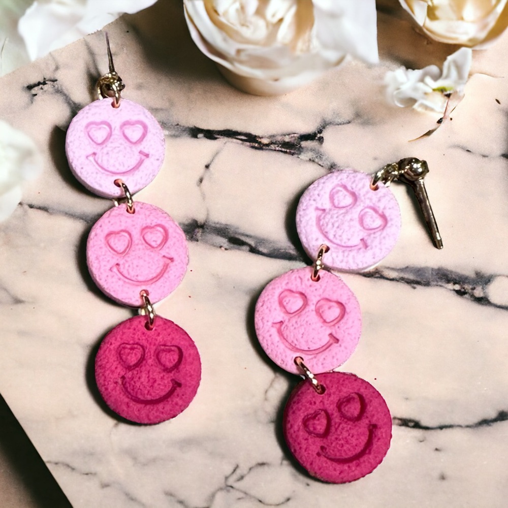 Heart Smiley Dangle Earrings- Ombré Pink